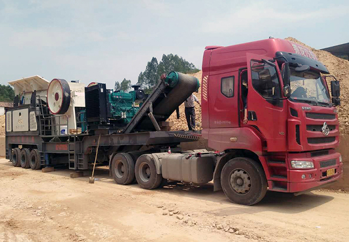 移動式柴油動力顎式破碎機 移動式柴油動力顎式破碎機