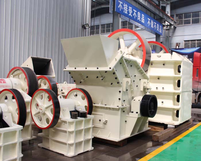 多種型號(hào)顎破生產(chǎn)車間 多種型號(hào)顎破生產(chǎn)車間