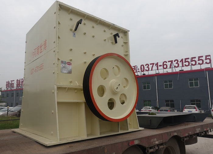 方箱式破碎機發貨了 方箱式破碎機發貨了