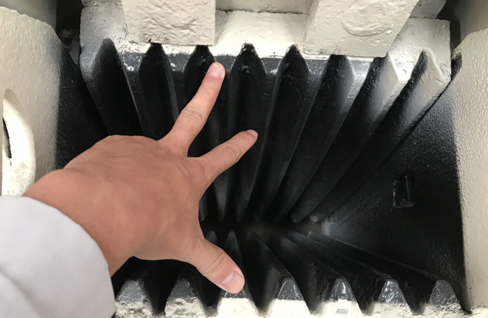 PE250×400顎破進料口 PE250×400顎破進料口