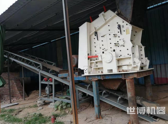 1000*700小型反擊破安裝現場 1000*700小型反擊破安裝現場