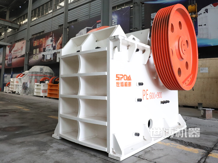 粉碎石頭的老虎機(jī)生產(chǎn)車間 粉碎石頭的老虎機(jī)生產(chǎn)車間