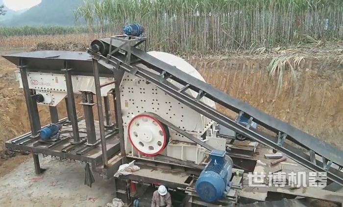 大型重錘式移動破碎機 大型重錘式移動破碎機