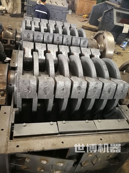 雙轉子制砂機結構圖 雙轉子制砂機結構圖