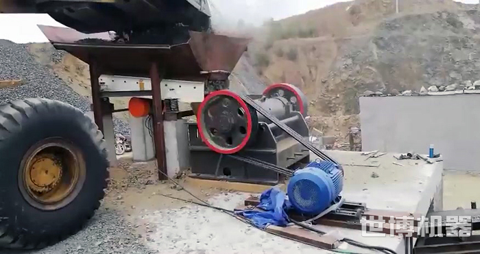 石頭破碎現場 石頭破碎現場