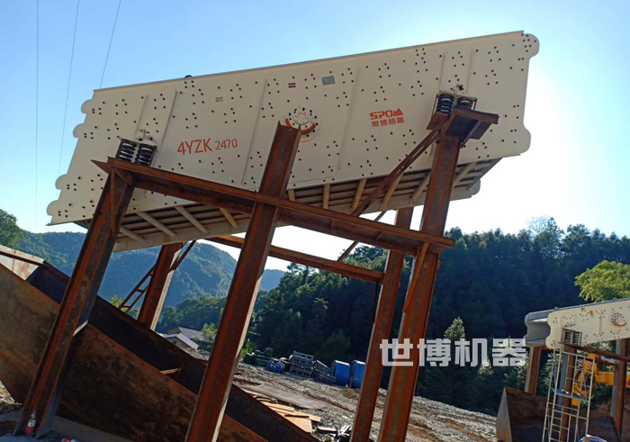 振動篩安裝現場 振動篩安裝現場