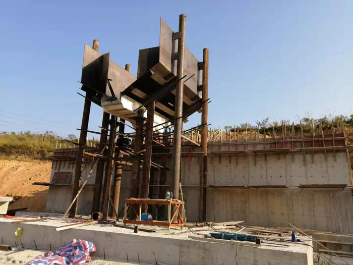 振動給料機安裝現場