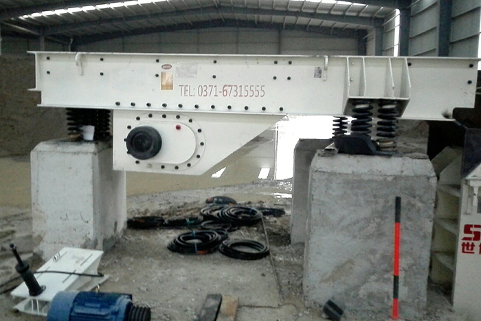 振動給料機(jī)安裝現(xiàn)場 振動給料機(jī)安裝現(xiàn)場