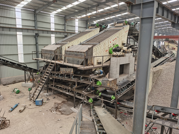 振動篩安裝現場 振動篩安裝現場