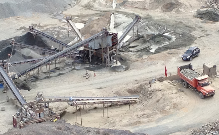 瓜子片碎石生產線現場圖 瓜子片碎石生產線現場圖