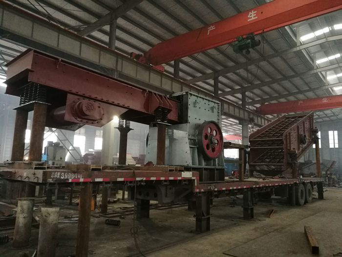 移動款912箱式破碎機 移動款912箱式破碎機