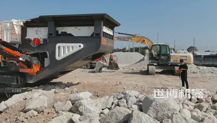 搖控控制履帶破碎站開下拖車 搖控控制履帶破碎站開下拖車