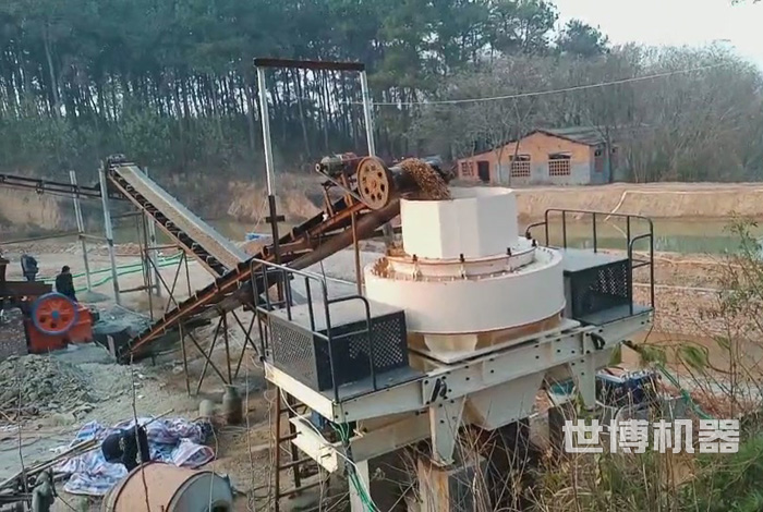 機(jī)制砂生產(chǎn)現(xiàn)場(chǎng) 機(jī)制砂生產(chǎn)現(xiàn)場(chǎng)