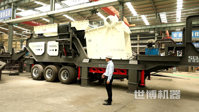 輪胎式混凝土破破碎機(jī)生產(chǎn)車間 輪胎式混凝土破破碎機(jī)生產(chǎn)車間