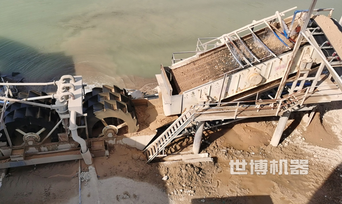 分離河卵石沙子現場 分離河卵石沙子現場