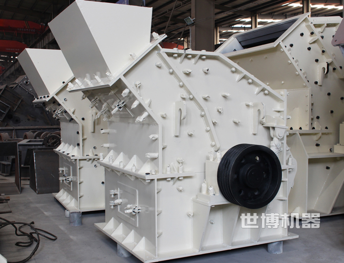 細碎機組裝完成 細碎機組裝完成