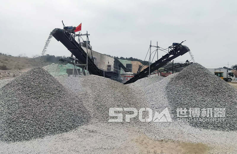 破碎石灰石現場