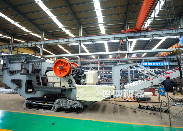 新一代履帶式移動顎破 新一代履帶式移動顎破