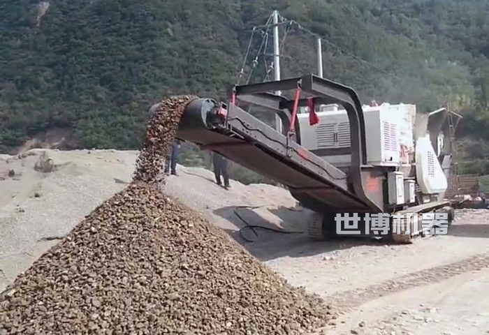 石料破碎現場圖 石料破碎現場圖