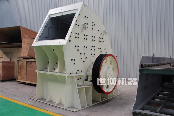 重錘式碎石機生產車間 重錘式碎石機生產車間