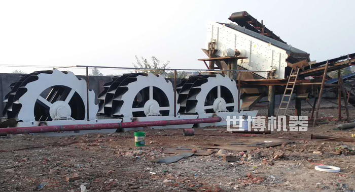 三臺串聯輪斗洗砂機安裝現場 三臺串聯輪斗洗砂機安裝現場