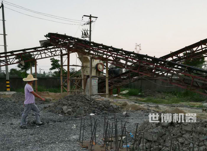 細(xì)碎機(jī)安裝現(xiàn)場