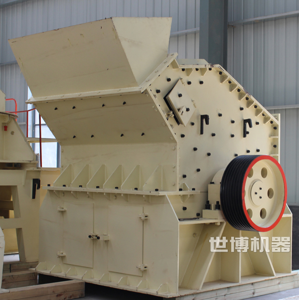 細(xì)碎機(jī)的生產(chǎn)車間 細(xì)碎機(jī)的生產(chǎn)車間