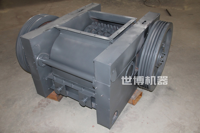 400×250狼牙式破碎機(jī) 400×250狼牙式破碎機(jī)