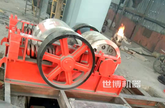 對輥破破碎機安裝現場圖 對輥破破碎機安裝現場圖