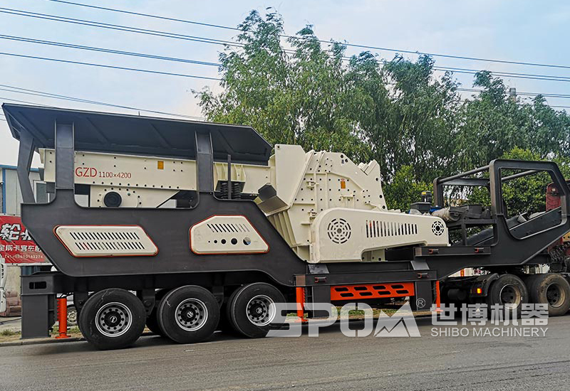 輪胎式移動(dòng)重型反擊破 輪胎式移動(dòng)重型反擊破