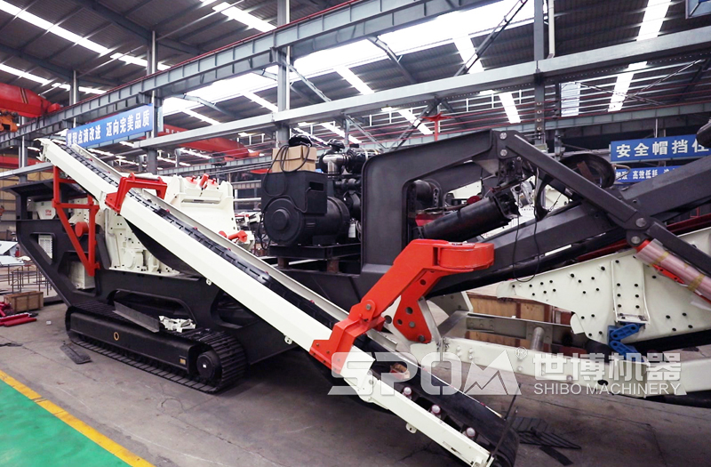 世博機械的履帶式反擊破生產車間 世博機械的履帶式反擊破生產車間