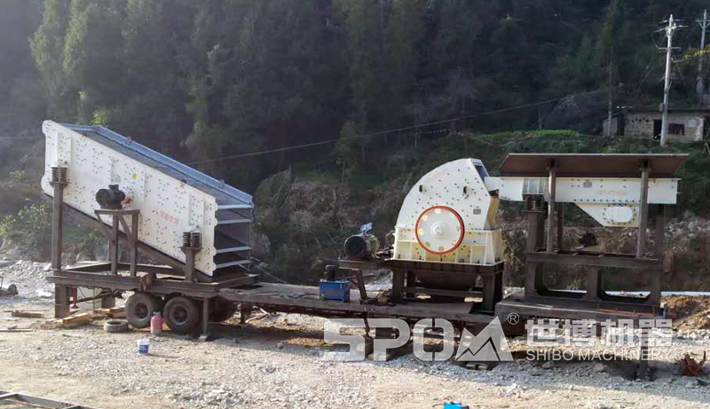 移動重錘式破碎篩分站一機二et 移動重錘式破碎篩分站一機二et