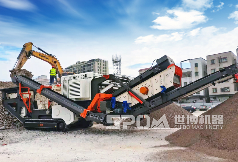 履帶移動式碎石機工作現場