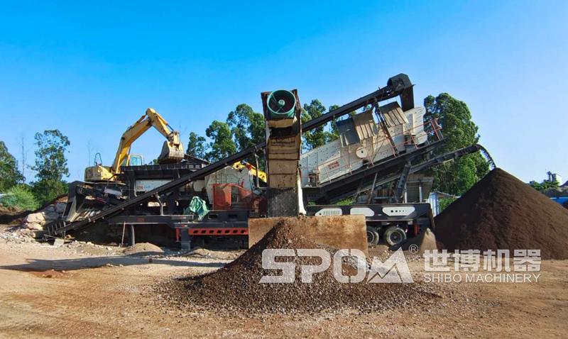 三組合移動破碎車工作現場